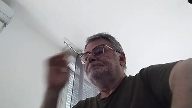 Snapshot of oura chatting on 05-26-26, 06:42 oura online show from 05-26-26, 06:42