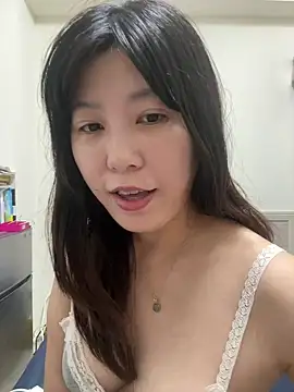 vivi131927 online show from 05-18-26, 05:19
