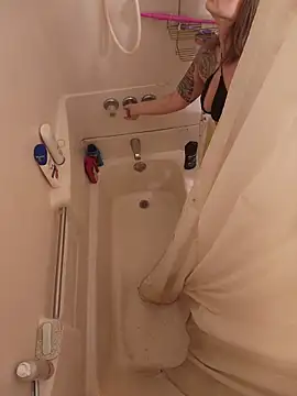 NicolePearl online show from 03-19-26, 01:09