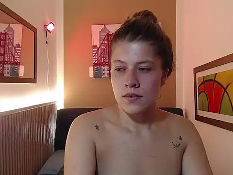 Moonna linnda online show from 03-24-26, 07:30