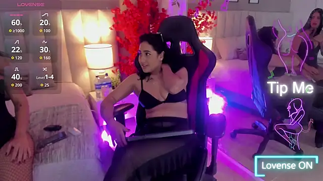 Snapshot of aniie_rouse chatting on 05-22-26, 10:15 aniie rouse online show from 05-22-26, 10:15