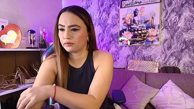 Katalina Alvarezz online show from 05-06-26, 06:46
