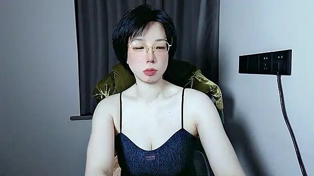 lin lin 520 520 online show from 05-20-26, 04:13