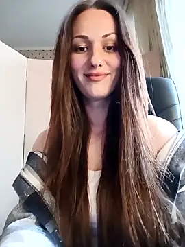 LunaCrystall online show from 04-28-26, 03:50