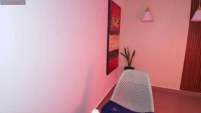 Astrid Black online show from 03-10-26, 08:14