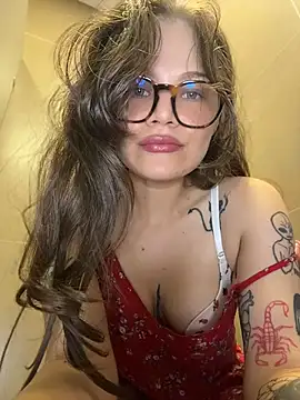 Snapshot of Tallulah_Kinky chatting on 07-08-26, 06:12 Tallulah Kinky online show from 07-08-26, 06:12