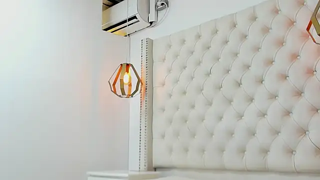 JEAN LEWIS2 online show from 04-28-26, 07:30