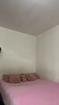 sylphiee  online show from 04-09-26, 05:07