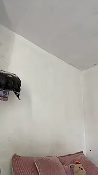 sylphiee  online show from 04-14-26, 03:29