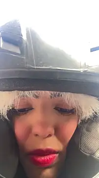 sylphiee  online show from 04-24-26, 12:07