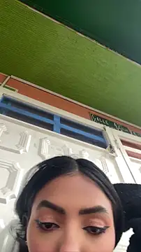 sylphiee  online show from 04-28-26, 01:27