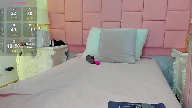 SelenaMiel online show from 04-28-26, 03:33