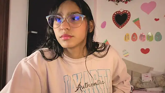 PaulaCutexs online show from 04-07-26, 04:13