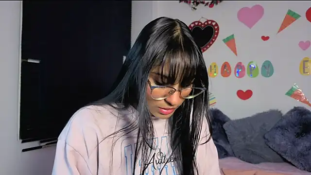 PaulaCutexs online show from 04-19-26, 04:12