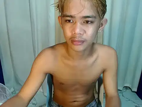 boynextdoorjosh online show from 05-18-26, 10:21