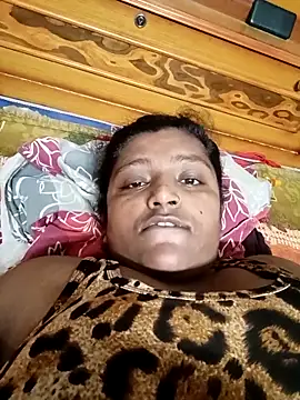 Snapshot of Radhika088 chatting on 06-01-26, 05:14 Radhika088 online show from 06-01-26, 05:14