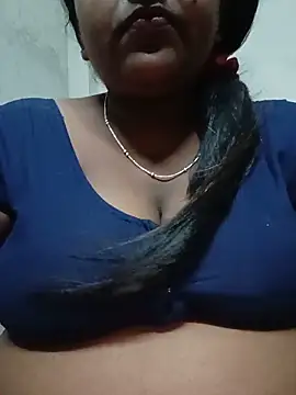 Snapshot of Radhika088 chatting on 06-08-26, 07:25 Radhika088 online show from 06-08-26, 07:25