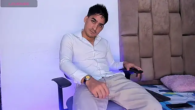 Christopher Harris  online show from 04-17-26, 09:18