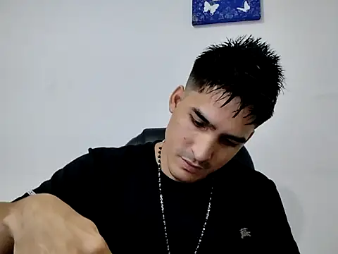 Snapshot of Christopher_Harris_ chatting on 05-05-26, 10:40 Christopher Harris online show from 05-05-26, 10:40