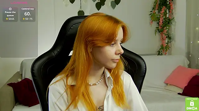 Snapshot of Rachel_lips chatting on 05-02-26, 09:03 Rachel lips online show from 05-02-26, 09:03