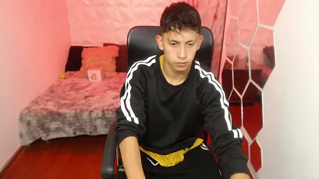 Kei 23 online show from 04-17-26, 12:35