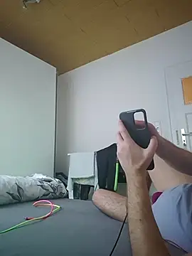 Snapshot of SuperMasaj42 chatting on 03-12-26, 04:35 SuperMasaj42 online show from 03-12-26, 04:35