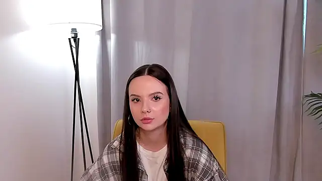 Snapshot of MeghanSkaer chatting on 03-15-26, 09:48 MeghanSkaer online show from 03-15-26, 09:48