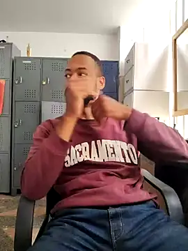 Oliver bigblack cock online show from 04-08-26, 06:08