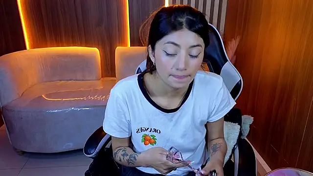 Lia queen tx online show from 06-10-26, 03:07