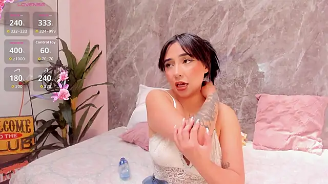 Megan Stein online show from 04-25-26, 06:49