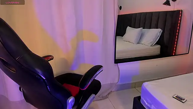 selena  smith1 online show from 03-22-26, 05:11