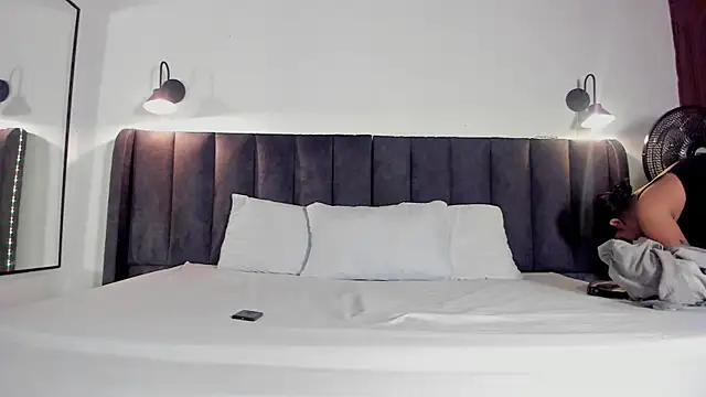 selena  smith1 online show from 03-25-26, 04:40