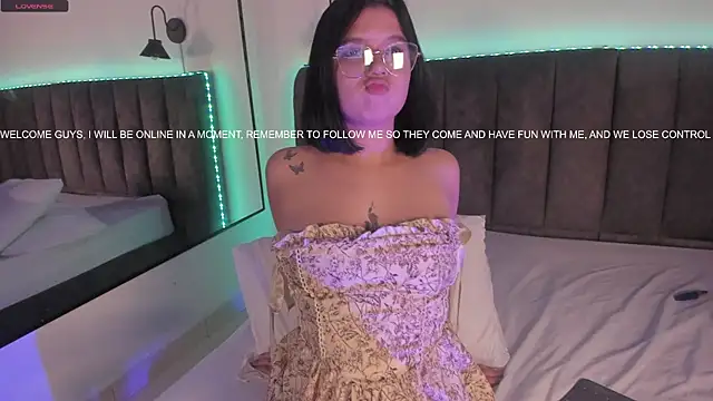 selena  smith1 online show from 04-14-26, 03:34