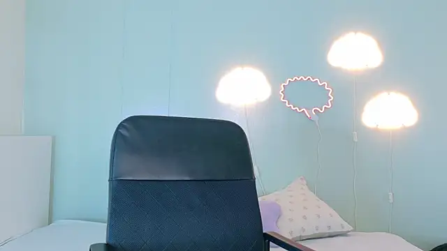 TaniaTaylor   online show from 03-26-26, 11:38