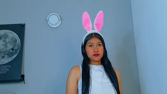 TaniaTaylor   online show from 03-30-26, 12:50