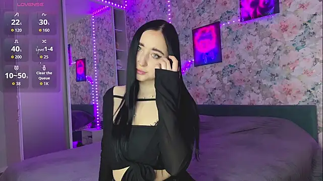 LizzyMooore online show from 04-04-26, 02:14