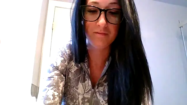 TheVictoriaWolf online show from 03-27-26, 02:28