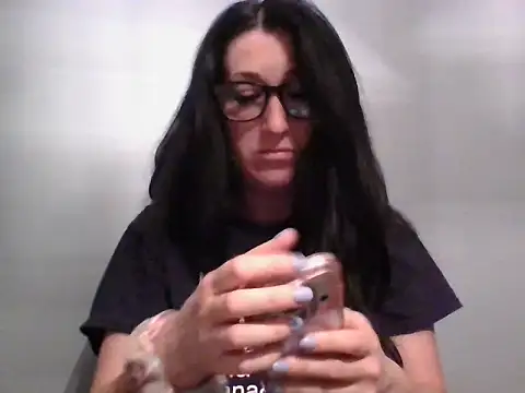 TheVictoriaWolf online show from 04-02-26, 07:39
