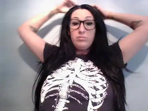 TheVictoriaWolf online show from 04-03-26, 11:52