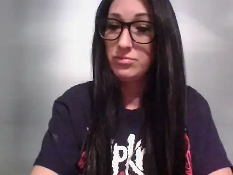 TheVictoriaWolf online show from 04-10-26, 07:02
