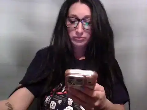 TheVictoriaWolf online show from 04-17-26, 07:00