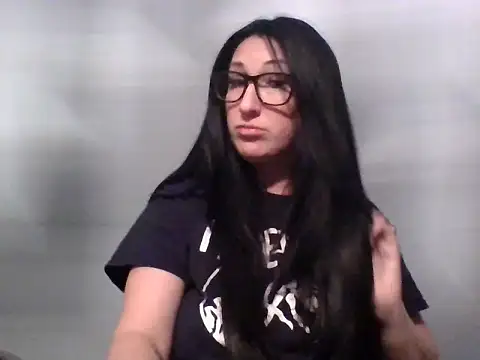 TheVictoriaWolf online show from 05-02-26, 08:19
