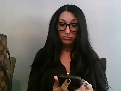 TheVictoriaWolf online show from 05-19-26, 01:39