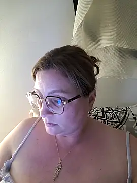 Snapshot of duotroublant chatting on 06-03-26, 08:47 duotroublant online show from 06-03-26, 08:47