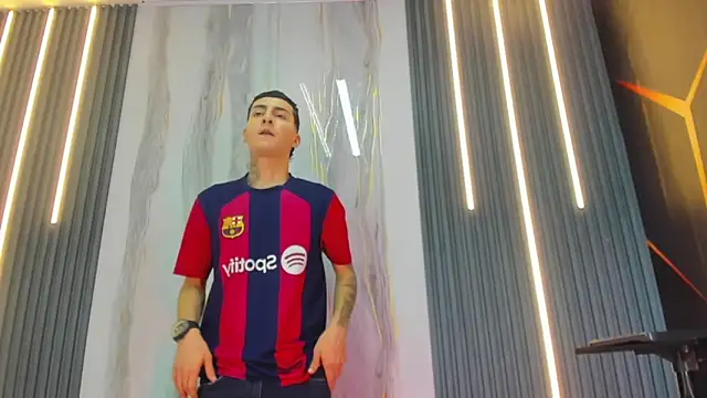 Snapshot of guys_hard_cock19 chatting on 03-12-26, 10:05 guys hard cock19 online show from 03-12-26, 10:05