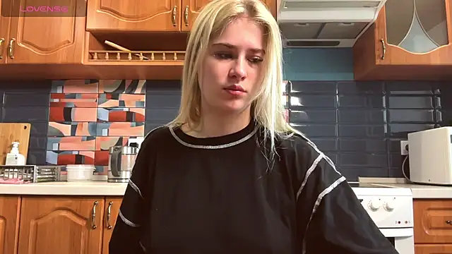 ivygenesis online show from 04-28-26, 03:11