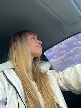 Snapshot of Camilabarbietoscano chatting on 03-13-26, 11:50 Camilabarbietoscano online show from 03-13-26, 11:50