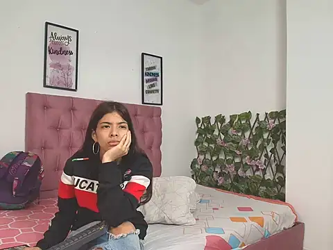 Sweet Scarlett  online show from 05-06-26, 01:38