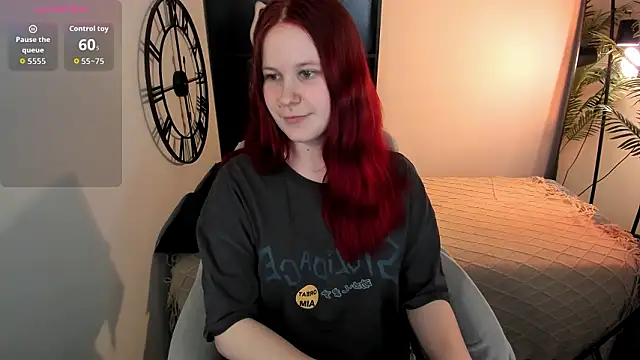 Snapshot of DorothyDorr chatting on 03-13-26, 09:21 DorothyDorr online show from 03-13-26, 09:21