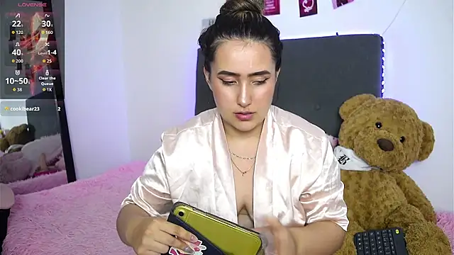Snapshot of Nath_and_Lian chatting on 03-25-26, 05:46 Nath and Lian online show from 03-25-26, 05:46